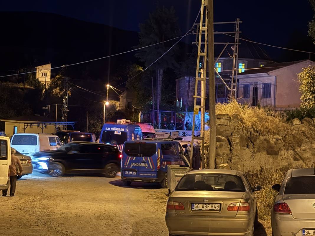 Cami cemaatine bıçaklı saldırı: 2 ölü 2